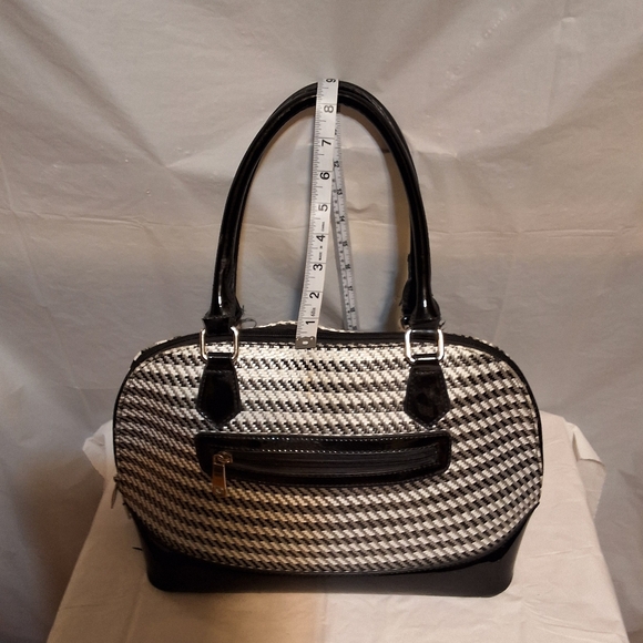 Black and White Plaid  Fashion Purse - Picture 3 of 7